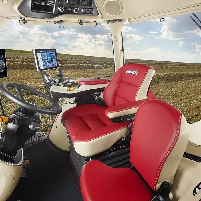 Every day in farming brings new challenges and opportunities. The Magnum™ Series Tractor gives farmers in Uganda the freedom to work their way, make their own choices, and achieve success. Available in eight models with CVXDrive or PowerDrive transmission, in both wheeled and Rowtrac versions, these tractors deliver power, versatility, and reliability for any farming operation.