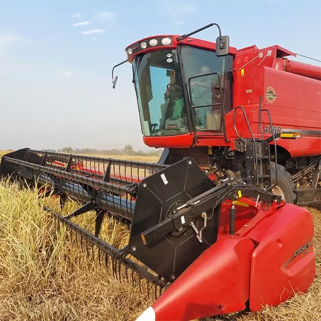 Tractor Available at AGRISERV - The Case IH Axial-Flow 4088 is a combine harvester, not a tractor, specifically designed for high-capacity harvesting in various crops, with production starting around 2021.
